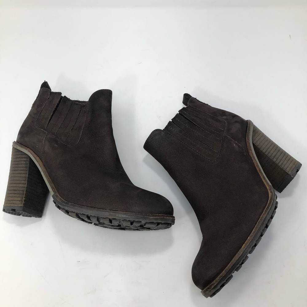 Steve Madden Suede Chocolate Brown Booties